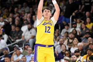 里夫斯：这是拉拉维亚进联盟以来我见过他打得最好的一场比赛