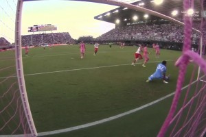 十人迈阿密1-1遭扳平！巴达洛尼门前包抄推射破门！