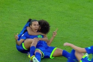 真的太强了！39岁玛塔补时凌空世界波绝平！巴西3-3进加时赛！